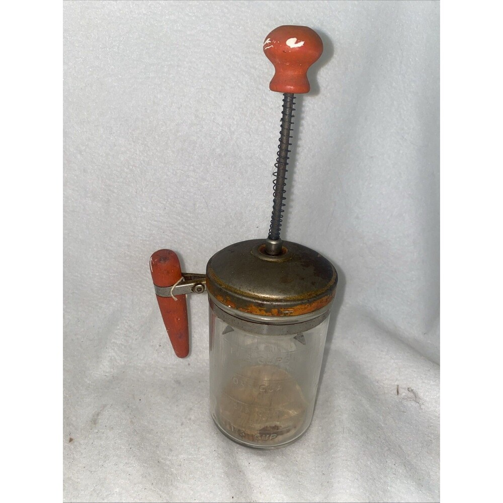 Vintage grinder glass 1940s Chopper 1.5Cup Measuring Jar 6968 red handle
